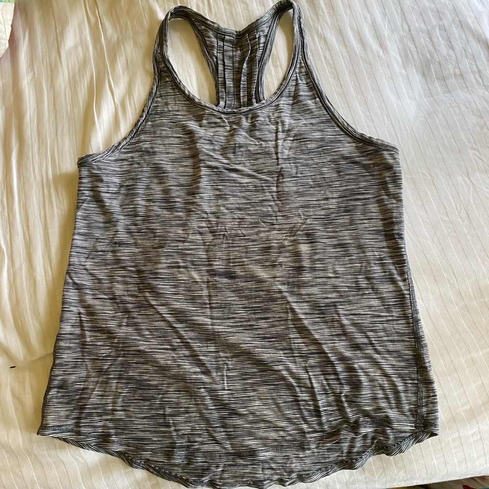 Lululemon black/white print stretchy tank, fits M